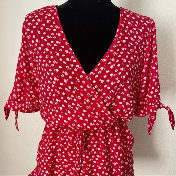 Floral Dolly Red Romper - Picture 4 of 6